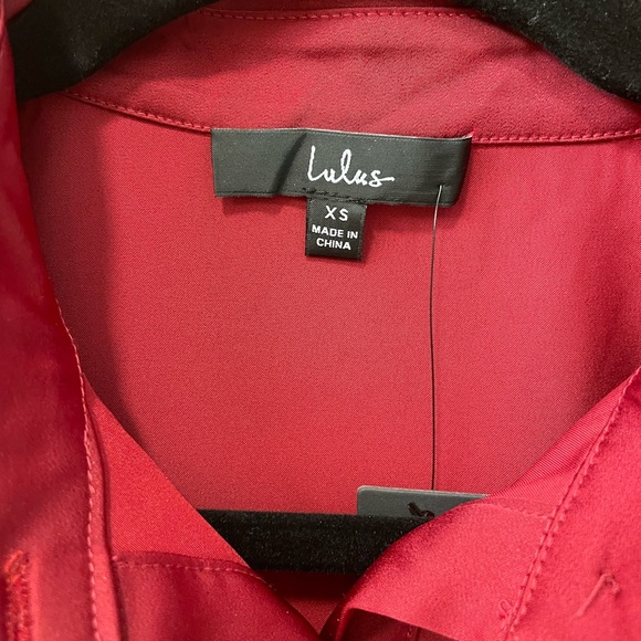 Lulus, red cropped button down blouse - Picture 4 of 5